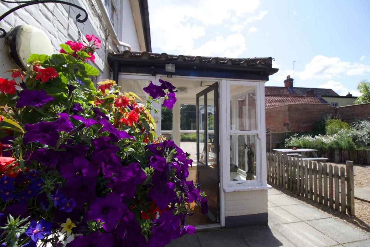 The Plough Inn Marsham Exterior foto